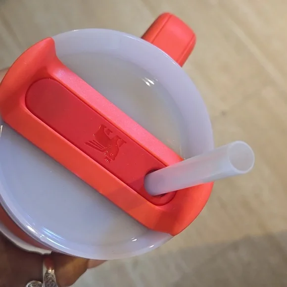 New Stanley Quencher H2.0 30 Oz Hot Coral Tumbler - Picture 2 of 7